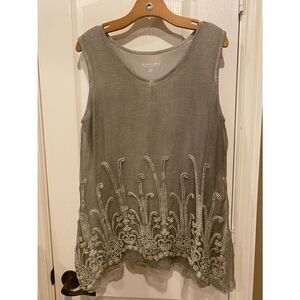 Soft Surroundings Women's Light Grey Silk Romance Tunic Blouse Size Medium NWOT